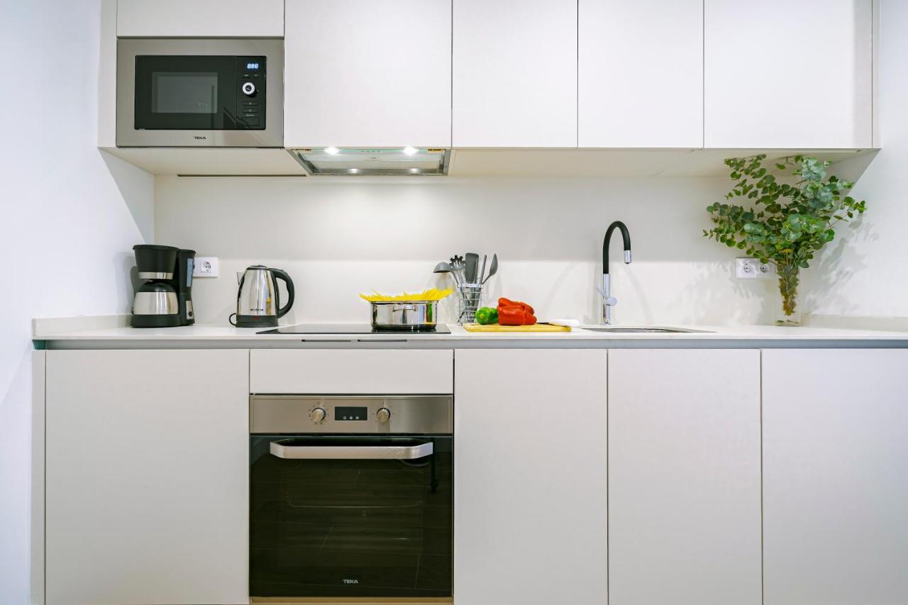 مدريد Feelathome Castilla Apartments المظهر الخارجي الصورة