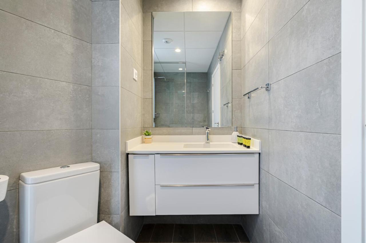 مدريد Feelathome Castilla Apartments المظهر الخارجي الصورة