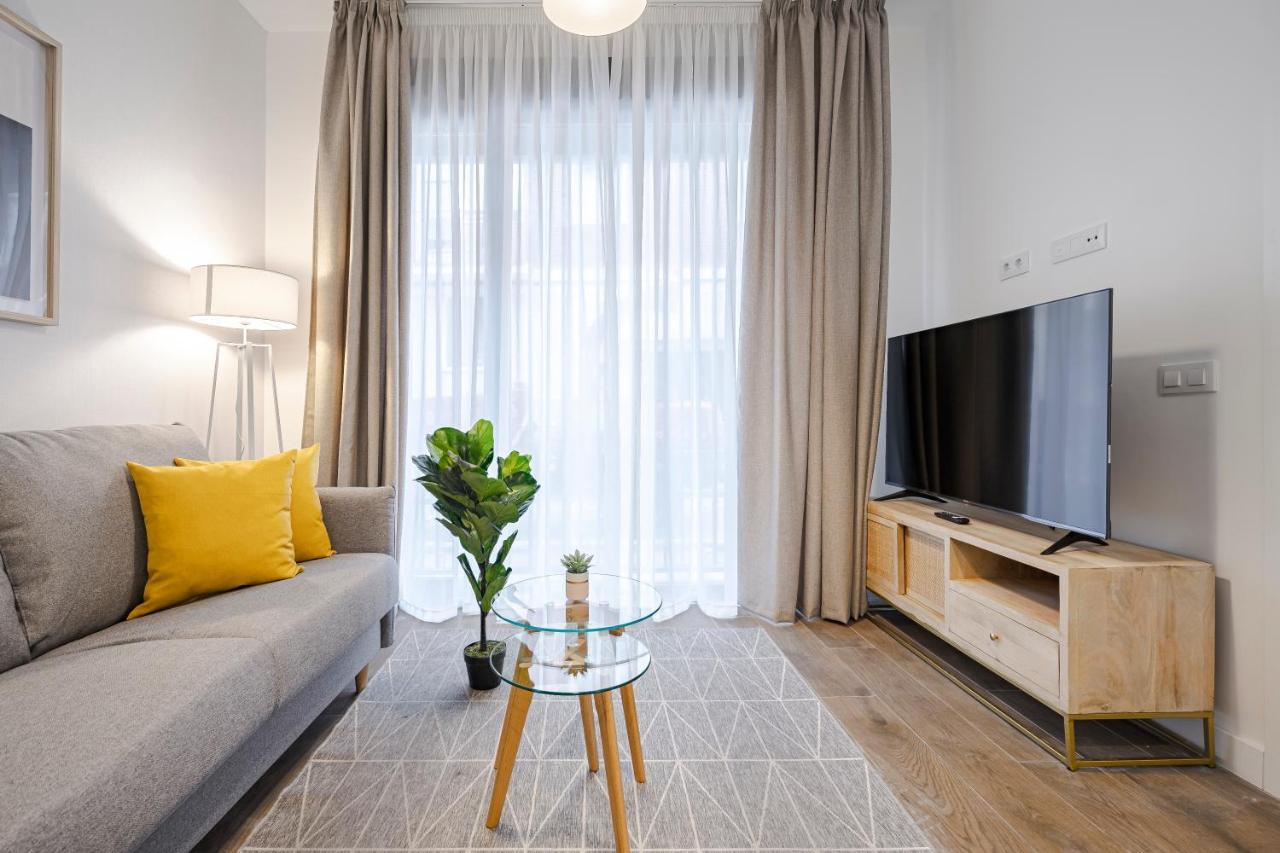 مدريد Feelathome Castilla Apartments المظهر الخارجي الصورة