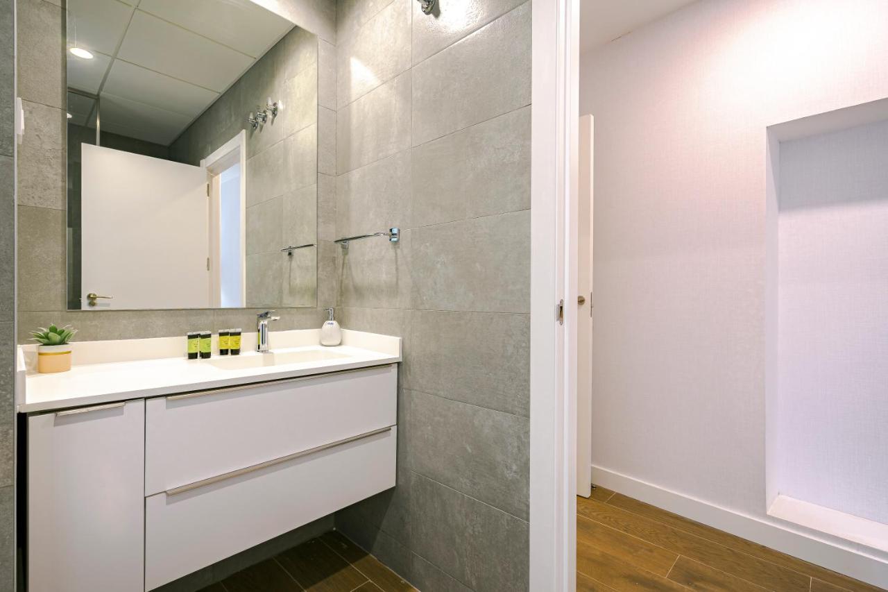 مدريد Feelathome Castilla Apartments المظهر الخارجي الصورة